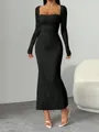Elegantes schwarzes Maxikleid mit Spitze, eckigem Ausschnitt und langen Ärmeln - S / Kleider / Schwarz