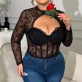 Vista dettagliata di un sexy top a corsetto in pizzo nero con maniche a rete moda - 1XL / Top / Nero