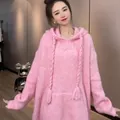 Cómodo suéter de punto con capucha rosa extragrande y cordones trenzados únicos - S / Tops / Rosa