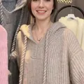 Suéter de punto con capucha y cordón en gris claro para un look otoñal elegante - Caqui