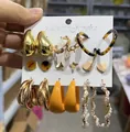 Vielfältiges Ohrring-Set mit Gold-, Perlen- und Leopardenmustern auf weißer Karte. - Leopard Harz Geometrischer Stil (A1260) / 8 Paar Set / Mehrfarben-Mix