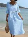 Vista detallada de vestido midi azul claro con encaje de ojales y mangas con volantes - S / Vestidos / Azul claro