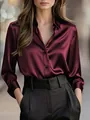 Elegante weinrote Satin-Langarmbluse ideal für professionelle Business-Bürokleidung - S / Oberteile / Burgunderrot