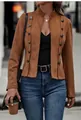 Klassische braune Wildlederjacke mit doppelreihigen Metallknöpfen und Stehkragen - S / Oberteile / Dunkelbraun