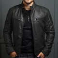 Vue détaillée d'une veste en similicuir noir ajustée pour homme avec poches zippées stylées. - S / Hauts / Noir