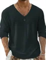 Détail d'un t-shirt à manches longues et col en V pour hommes avec texture respirante - Vert Gris
