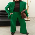 Elegant emerald green two-piece suit with blazer and trousers for professional women. - S / Top And Bottom / Verdant