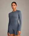 Eng anliegendes langärmeliges Sportoberteil und passende Shorts Yoga-Set in Staubblau - S / Oberteil Und Unterteil / Graublau