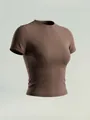 Premium slim fit schnelltrocknendes Sport T-Shirt in Dunkelbraun für Yoga und Fitness - S / Oberteile / Mocha Braun