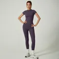 Ensemble de yoga violet deux pièces avec haut à manches courtes et legging taille haute - S / Haut Et Bas / Violet Aubergine