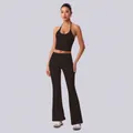 Schwarzes Yoga-Set mit Neckholder-Top und Schlaghose mit hoher Taille für Fitness. - S / Oberteil Und Unterteil / Schwarz