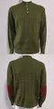 Olivgrüner Herren-Zopfstrickpullover mit Knopfkragen und burgunderroten Ellbogenpatches - M / Oberteile / Armeegrün