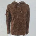 Jersey de punto con capucha para hombre, corte ajustado, patrón marrón y botones trenca - M / Tops / Marrón