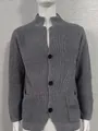 Ανδρική γκρι πλεκτή ζακέτα slim fit με όρθιο γιακά και σχέδιο βάφλα για το φθινόπωρο χειμώνα - Γκρι