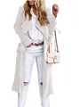 Ganzkörperansicht eines stilvollen weißen leichten Trenchcoats für Damen im schicken Outfit - S / Oberteile / Weiß