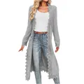 Gedetailleerd overzicht van een lang grijs geribbeld vest met elegante kanten afwerking - S / Tops / Lichtgrijs