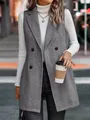 Dettaglio dell'elegante gilet da donna senza maniche con motivo a spina di pesce - Grigio