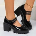 Detailansicht schwarzer Mary Jane Plateauschuhe aus Lackleder mit Blockabsatz. - 38 / Plateau Mary Janes mit Blockabsatz (2216) / Schwarz (2216)