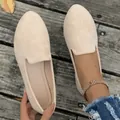 Mocassini da donna in pelle scamosciata beige con punta arrotondata e suola piatta - 36 / Bianco avorio