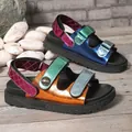 Sandales à semelle épaisse métallisée colorée avec lanières matelassées chic de plage. - 35 / Vert