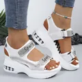 Sandales de sport à plateforme blanches pour femmes avec strass et attaches velcro SPORT. - 35 / Sandales Sport Plateforme (16) / Blanc