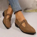 Mocassins Mary Jane élégants en daim marron avec talon épais et boucle dorée femme - 36 / Marron
