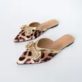 Elegante dames instappers met luipaardprint, spitse neus en gouden strik met rozen - 38 / Luipaardprint Plat