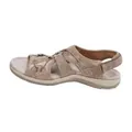 Vista dettagliata di sandali con zeppa retrò romani beige con cinturini in velcro. - 38 / Colore cachi scuro