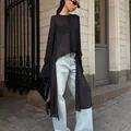 Elegante zwarte doorschijnende chiffon top met asymmetrische zoom en uitlopende mouwen - S / Tops / Zwart