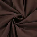 Detailopname van donkerbruine zachte gebreide stoftextuur voor nauwsluitende damestop met mouwen - S / Tops / koffiekleur