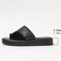 Sandale à plateforme noire avec anneau d'orteil et semelle de 3,0 cm de hauteur - 36 / Noir