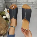 Sandales compensées noires pour femmes avec surpiqûres blanches et bout rond confortable. - 36 / Noir