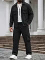 Detailansicht eines schwarzen Herren Cargo-Jacken und Hosen Sets mit vielen Taschen - S / Oberteil Und Unterteil / Schwarz