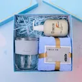 Coffret cadeau pratique comprenant un gobelet en verre, une crème pour les mains et serviette - Gobelet en Verre Bambou Et Crème Mains Et Serviette (L7) / Boîte cadeau / Bleu