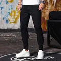 Jeans skinny elasticizzati neri da uomo con design urban confortevole e vestibilità - Taglia S / Pantaloni e gonne / Nero