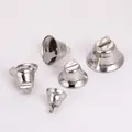 Set di cinque campanelli aperti argento in varie dimensioni per decorazioni DIY - Nichel