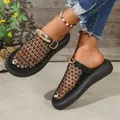 Stylische schwarze Mesh-Clogs mit hohlem Design, dicker Sohle und goldener Schnalle. - 37 / Schwarz (59)