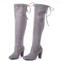 Elegante grijze suède overknee laarzen met dikke hoge hakken en een strikdetail - 35 / Grijs