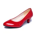 Escarpin élégant en cuir verni rouge avec bout rond et petit talon, vue de profil - 35 / Rouge