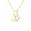 Detailaufnahme einer vergoldeten Halskette mit einem Mutter-Kind-Anhänger Design Motiv - Gold - Durchbrochene Mutter und Kind (G124255G-3)