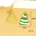 Detailansicht des Weihnachtsbaum-Emaille-Anhängers mit Maßen 24x19 mm und Rückseite - Weihnachtsbaum
