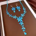 Parure élégante en zircon bleu clair avec collier et boucles d'oreilles fleur et goutte - Combinaison Collier Boucles d'Oreilles Argent / Bleu