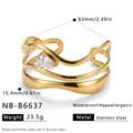 Gedetailleerde weergave van gouden roestvrijstalen armband met afmetingen en specs - Hol Golvend Stijl (NB-B6637) / 18K goud