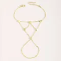 Bracelet bague main minimaliste doré avec chaînes délicates et accents disques - Style Pièce Ronde (DZ-399) / Or 14 carats