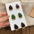 Détail de l'ensemble de boucles d'oreilles en acrylique violet, vert et noir - Tige en Argent-Violet-Vert Foncé-Noir