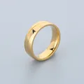 Minimalistischer 18K vergoldeter Titanstahlring mit glatter Oberfläche und Mittelrille - Größe 6 / Polierter Rillenstil (KR86750-K) / Gold