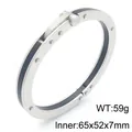 Industrielles Armband aus Titanstahl mit Nieten und Scharnierverschluss in Silber - Innendurchmesser 65x52x7mm