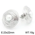 Boucles d'oreilles élégantes en acier inoxydable argenté avec cercle texturé et perle blanche - Style H Texture Géométrique Spirale en Relief (KE115340-KFC) / 23x22mm / Acier