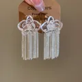 Franse stijl doorzichtige orchideeënbloemen oorbellen met lange zilveren kwastjes. - Orchidee Ketting Kwast Stijl (23#)