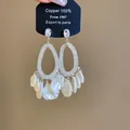 Elegante Franse stijl hangende oorbellen met witte bloemblaadjes kwastjes gemaakt van koper - Parelmoer Bloemblad Kwast Stijl (43#)